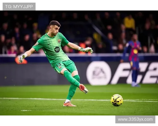 世体聚焦巴萨队歌走红加泰罗尼亚体育文化影响力扩散足球情感共鸣